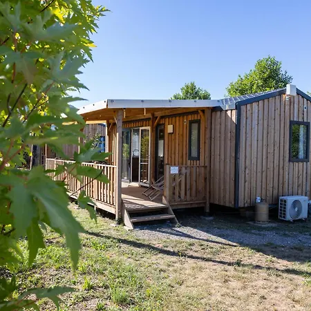 Sites Et Paysages Les Pres Hauts سيسترون