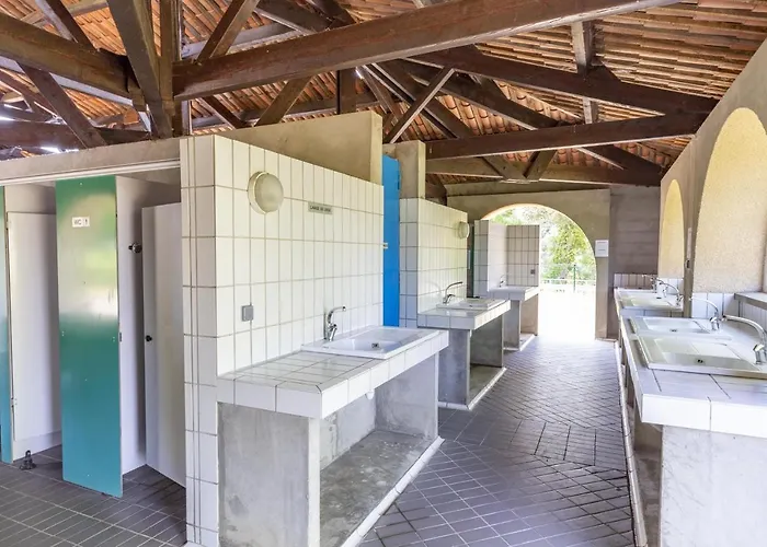 Campeggio Sites Et Paysages Les Pres Hauts Sisteron